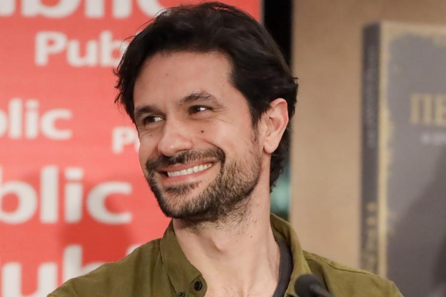 «Έλιωσε» το Twitter με τον Αστέρη από τον Σασμό: Η πρώτη καλοκαιρινή φωτογραφία και τα σχόλια – «Αυγουστίδη αγόρι μου, λυπήσου μας»