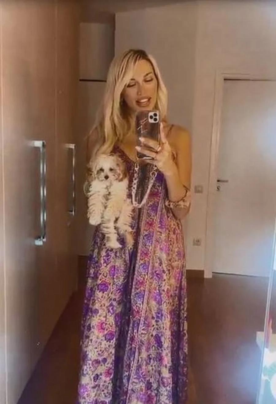 Κομμώτρια πρόδωσε την εγκυμοσύνη της Κωνσταντίνας Σπυροπούλου: Με μαύρη ρίζα στο μαλλί και φουσκωμένη κοιλίτσα