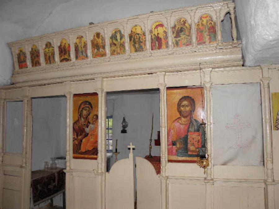 Το κελί του Αγίου Παϊσίου στον τίμιο Σταυρό: Σπάνιες φωτογραφίες από το εσωτερικό του