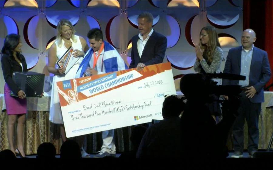 Πολλά συγχαρητήρια: Ο 17χρονος Ανδρέας από την Κρήτη βγήκε δεύτερος σε Παγκόσμιο διαγωνισμό της Microsoft