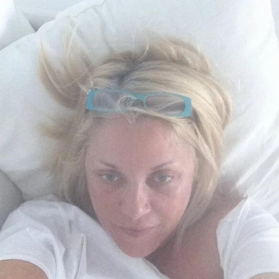 Ρούλα Κορομηλά: Άβαφη και χωρίς Photoshop δίνει την απάντηση της, σε όσους σχολιάζουν την ηλικία της