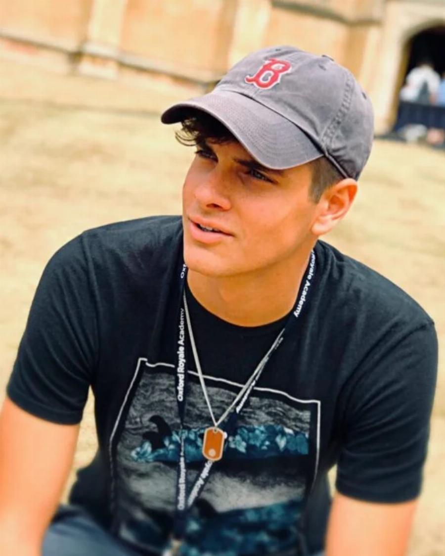 Μεγάλωσαν και θα κέρδιζαν το GNTM χωρίς ανταγωνισμό: Ο γιος και η κόρη της Έμυς Λιβανίου τραβούν όλα τα βλέμματα πάνω τους