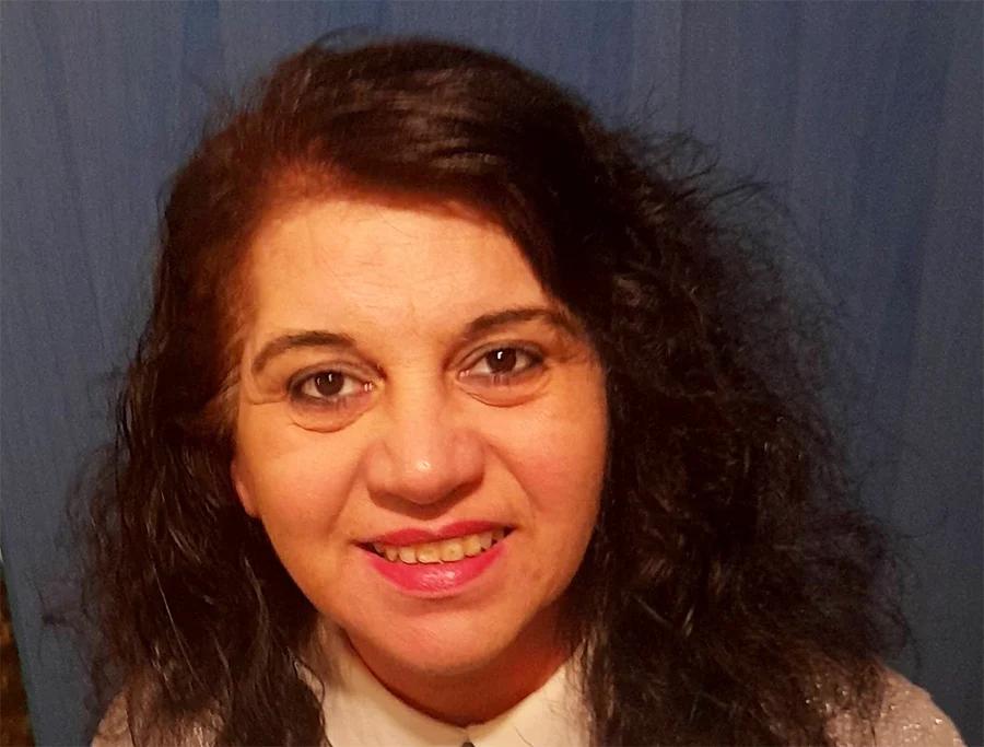 Πολλά συγχαρητήρια: 50χρονη μητέρα 6 παιδιών ξανάγινε μαθήτρια, πέρασε στην Ιατρική και έκανε το όνειρό της πραγματικότητα