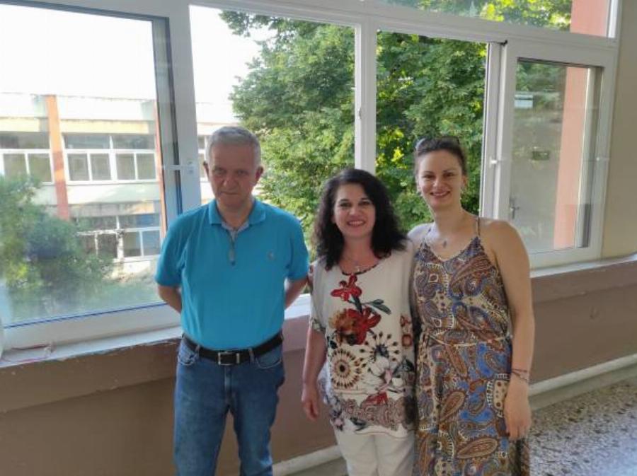 Πολλά συγχαρητήρια: 50χρονη μητέρα 6 παιδιών ξανάγινε μαθήτρια, πέρασε στην Ιατρική και έκανε το όνειρό της πραγματικότητα