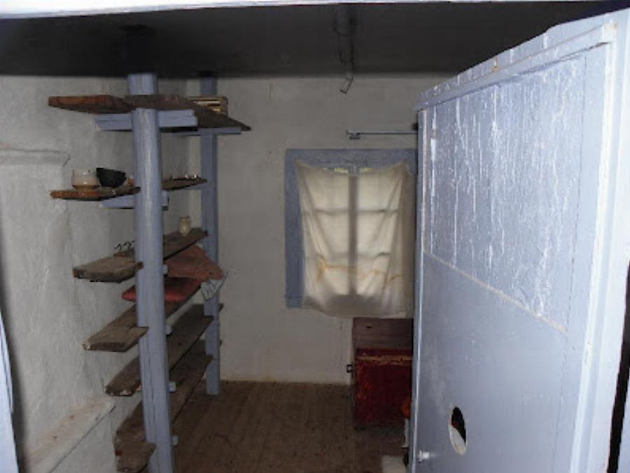 Το κελί του Αγίου Παϊσίου στον τίμιο Σταυρό: Σπάνιες φωτογραφίες από το εσωτερικό του