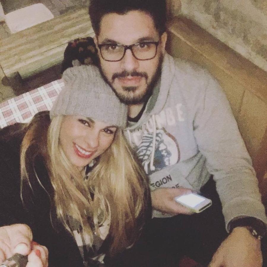 Στα καλύτερα της η Ζώζα Μεταξά: Αυτός είναι ο σύντροφός της, με τον οποίο έχουν χρόνια σχέσης- Οι κοινές τους φωτογραφίες