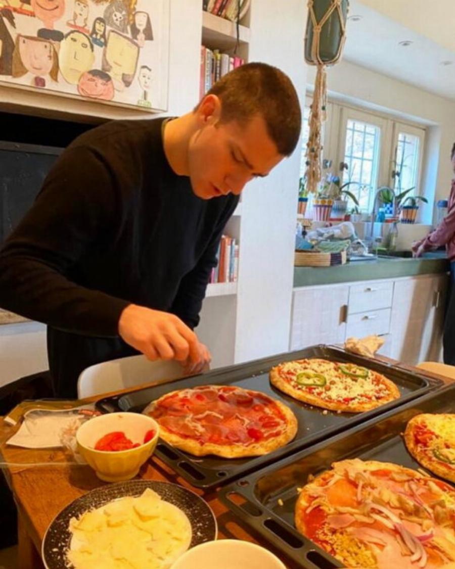 Το σπίτι – παλάτι της Μαρίας Μπακοδήμου: Η βίλα στην Εκάλη, τα μαύρα έπιπλα, ο τοίχος γεμάτος πίνακες και η μεγάλη κουζίνα