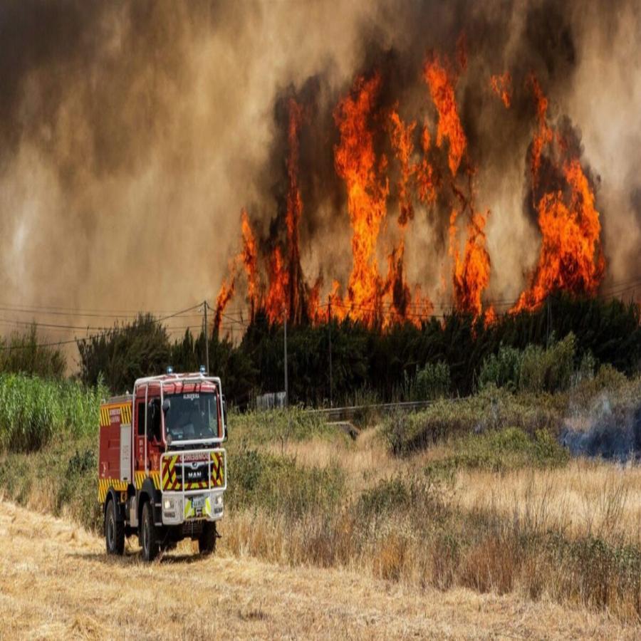 Το ευχαριστώ του Μακρόν στην Ελλάδα για τα δυο αεροπλάνα canadair που εστειλε στο πύρινο μέτωπο