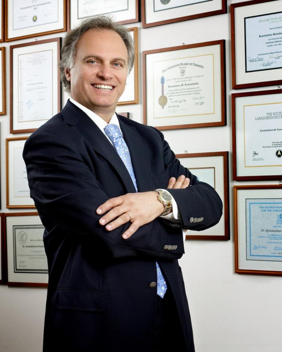 Ντίνος Κωνσταντινίδης: Από την Κάρπαθο βρέθηκε στην Ελίτ της Παγκόσμιας Χειρουργικής – Ο Έλληνας χειρούργος που μας κάνει περήφανους στο εξωτερικό