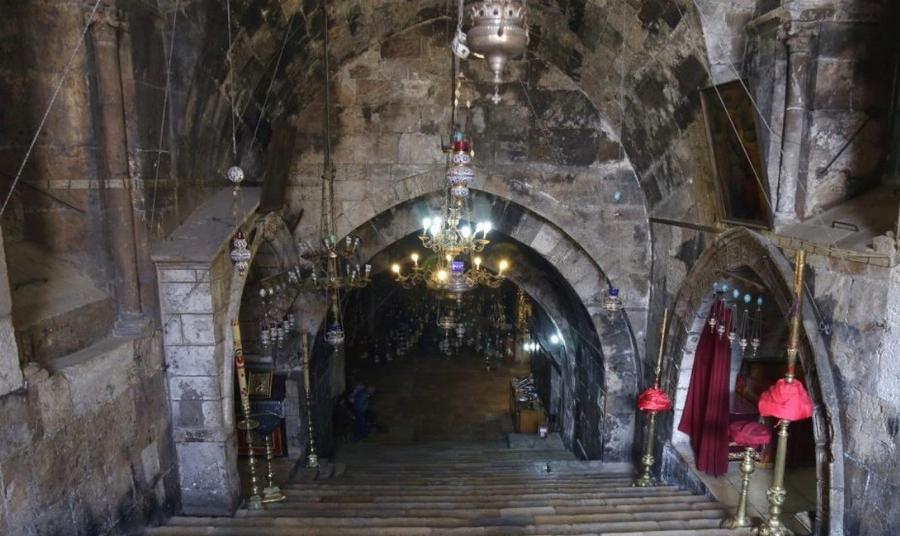 Συγκίνηση και δάκρυα: Που βρίσκεται ο τάφος της Παναγίας