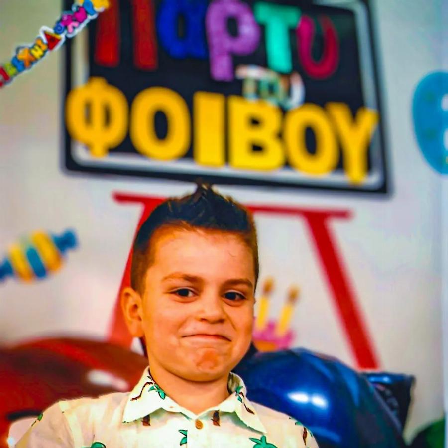 Ο γιος του Κώστα Βουτσά, Φοίβος έγινε 6 ετών: Όσα έγιναν στο πολύχρωμο πάρτι γενεθλίων του