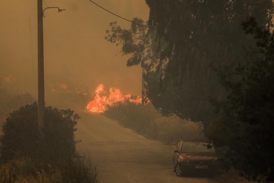 Πεντέλη αυτοκτονία ηλικιωμένου – Τι λέει η γυναίκα του: «Τρεις φορές έχει καεί το σπίτι, καμία δεν ήρθε η πυροσβεστική»