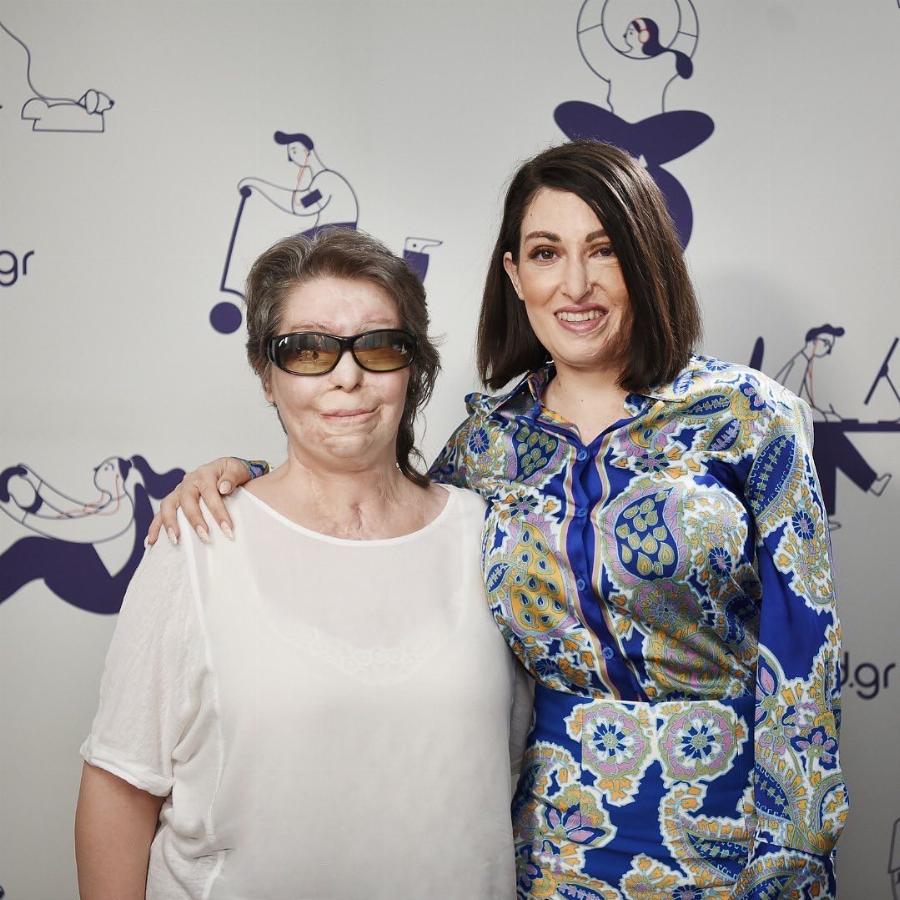 Συνάντηση κορυφής: Κωνσταντίνα Κούνεβα και  Ιωάννα Παλιοσπύρου – Οι δυο γυναίκες που δέχτηκαν επίθεση με βιτριόλι