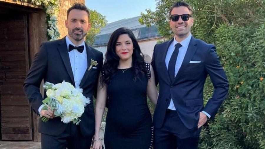 Κωνσταντίνος Αργυρός: Πάντρεψε τον αδερφό του και “έβαλε φωτιά” στο γλέντι του γάμου – Ξεσήκωσε τους πάντες με τα τραγούδια του