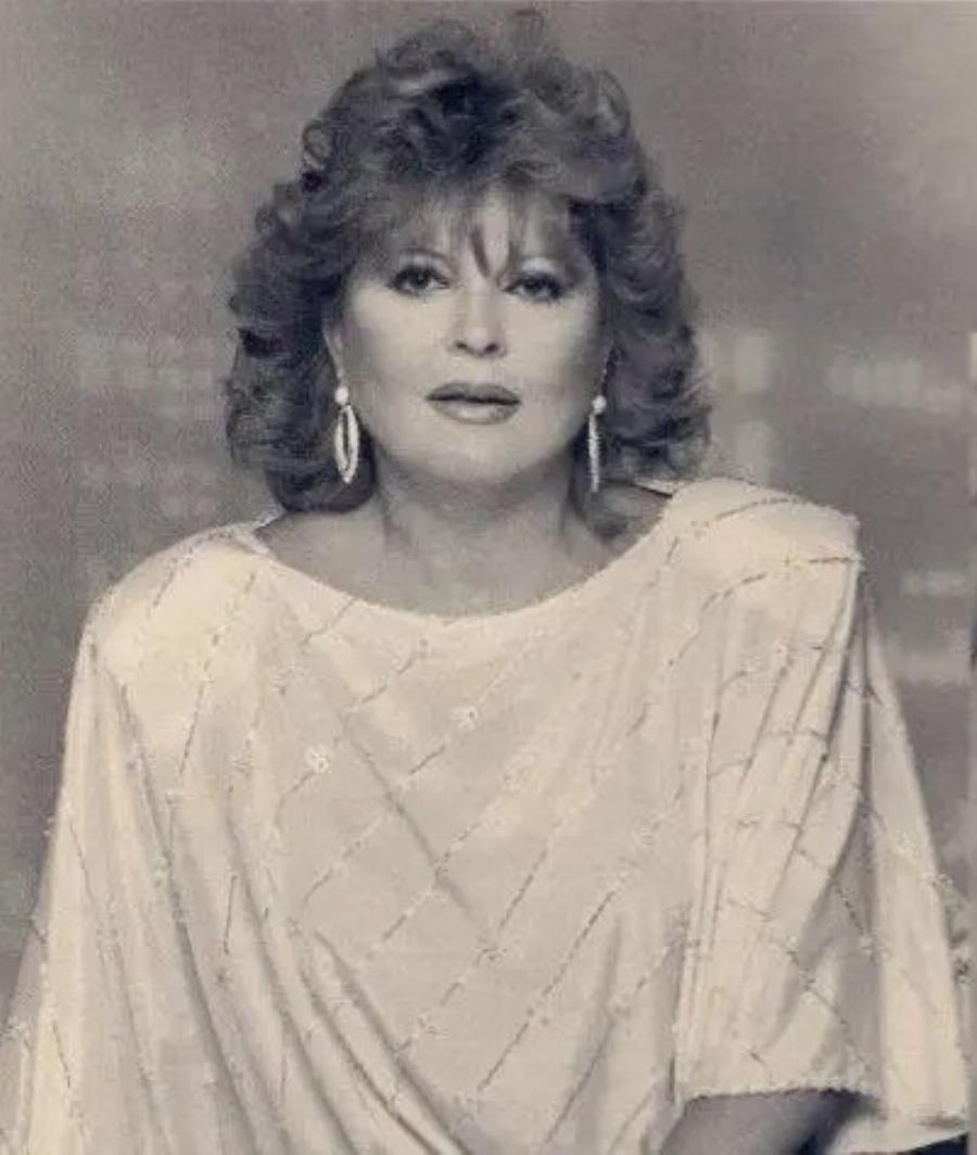 Ρίτα Σακελλαρίου: Ο θάνατος του πατέρα της, ο γάμος της στα 14, η καριέρα στα κρυφά και η ανεκπλήρωτη επιθυμία της