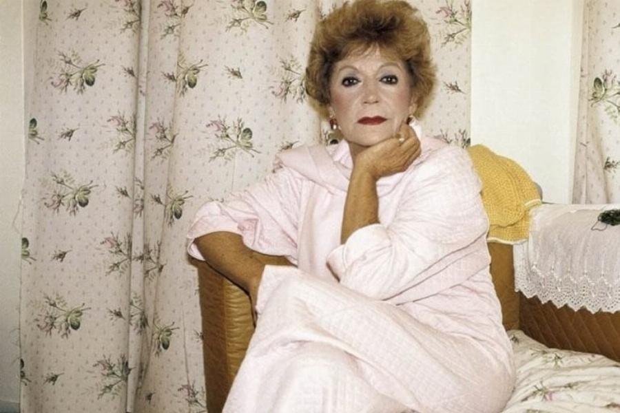 Ρένα Βλαχοπούλου: Οι τρεις γάμοι, οι σχέσεις με ποδοσφαιριστές, ο θαυμασμός του Σάχη της Περσίας και το περιστατικό με τη Μαρία Ιωαννίδου