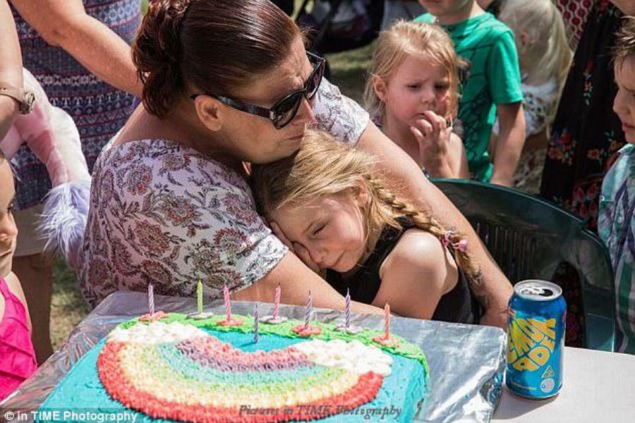 Αυστραλία: Κοριτσάκι με αυτισμό κάλεσε 15 φίλους και πήγαν μόνο δύο, αλλά εμφανίστηκαν στο πάρτι της 150 άγνωστοι