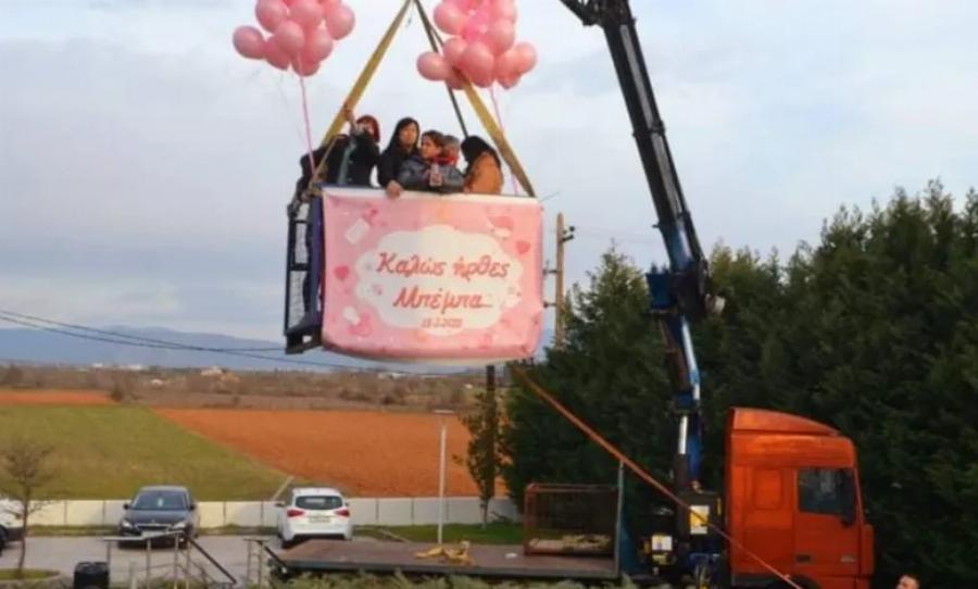 Συγκλονιστικές εικόνες από την Δράμα: Παππούς, τους πήγε επισκεπτήριο στο μαιευτήριο με τον Γερανό του