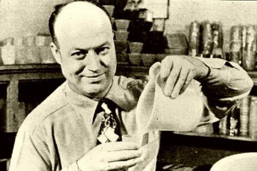 Από το μηδέν στην απόλυτη επιτυχία: Η θαυμαστή ιστορία του εφευρέτη του «τάπερ» – Ήταν πάμπτωχός και όταν έγινε πάμπλουτος τα παράτησε όλα