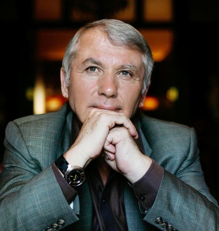 Δημήτρης Νανόπουλος: «Τα πτυχία και τα μεταπτυχιακά δε σου εξασφαλίζουν ότι έχεις παιδεία»