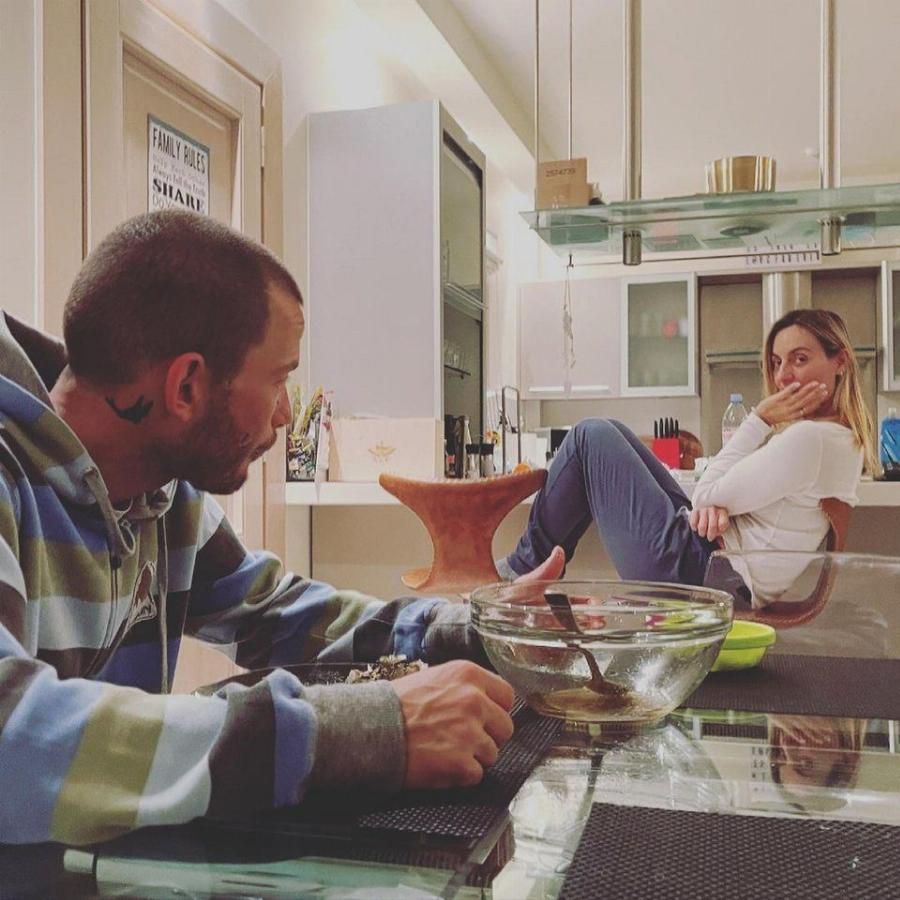 Εντυπωσιάζει το σπίτι της Ελεονώρας Μελέτη: Σε μοντέρνα, σύγχρονη αισθητική με μια κουζίνα που κάθε σεφ θα ζήλευε