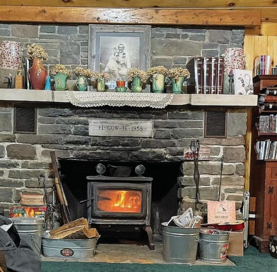 «Το μικρό σπίτι στο λιβάδι»: Η «Λόρα» είναι πλέον 58 ετών, έχει εντυπωσιακή και ζει μακριά από τη δημοσιότητα