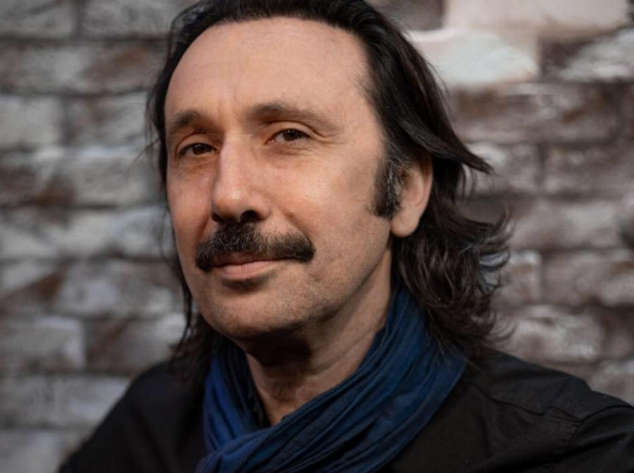 Ρένος Χαραλαμπίδης: «Γεννήθηκα από το τάμα της μητέρας μου στην Αγία Ειρήνη Χρυσοβαλάντου»