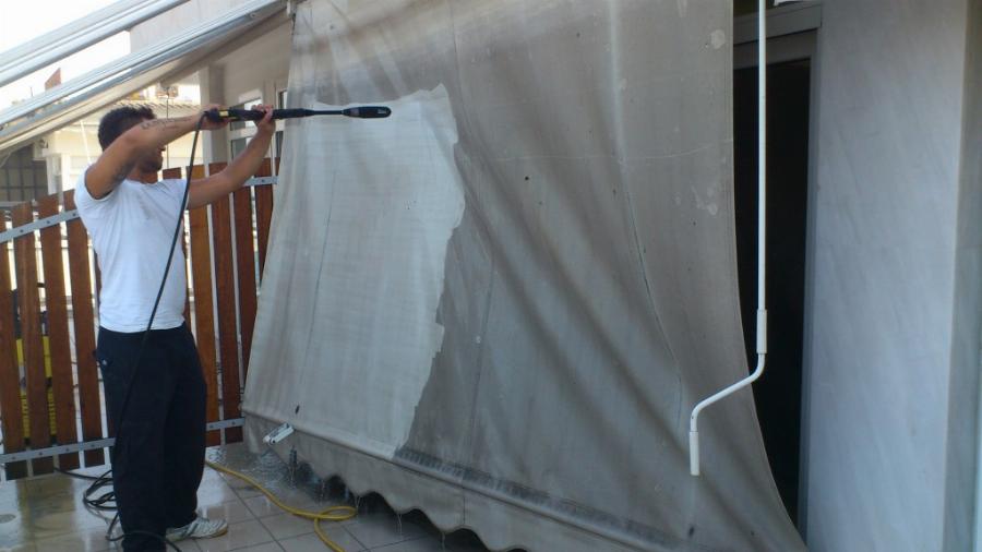 Το τέλειο κόλπο για να κάνεις τις τέντες του σπιτιού σου… καινούργιες: Απαγορεύεται το ζεστό νερό και το σαπούνι