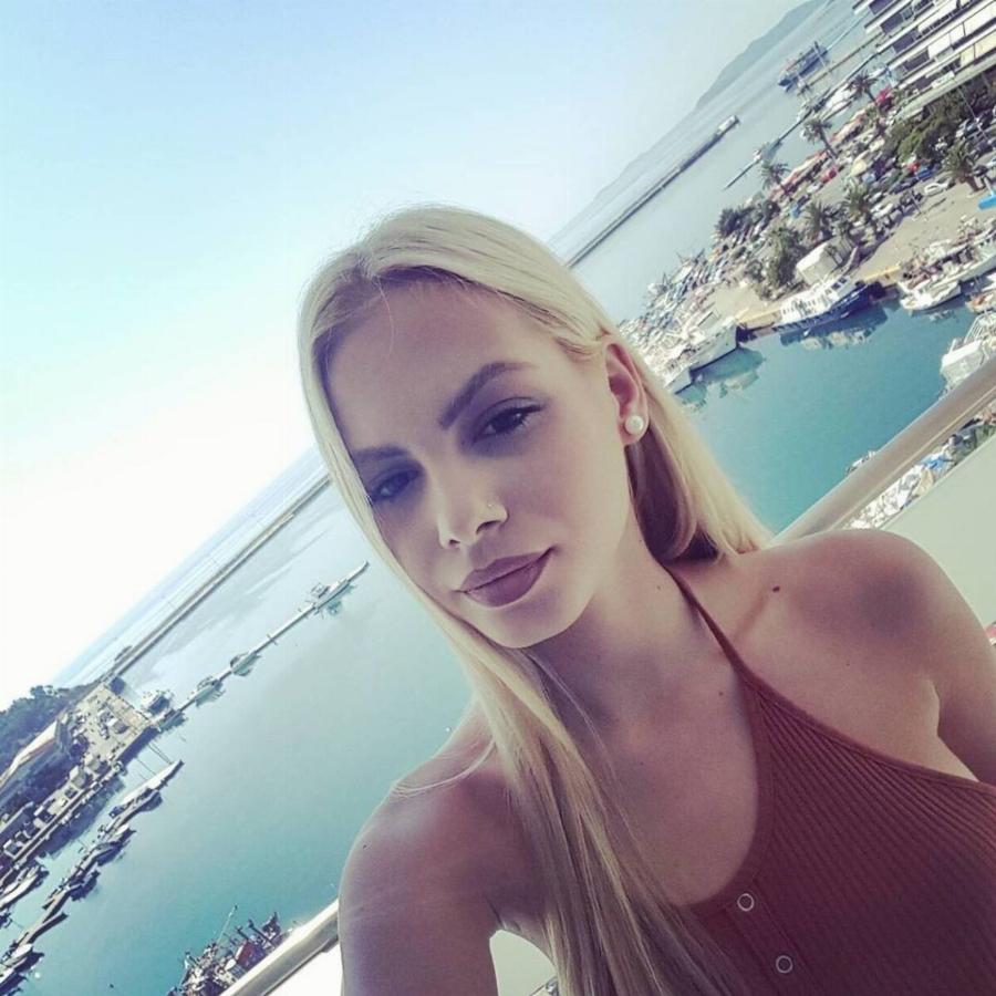 Μετά τα γήπεδα «σκόραρε» και στη καρδιά του Νίκου Βέρτη – Αυτή είναι η εντυπωσιακή σύντροφός του