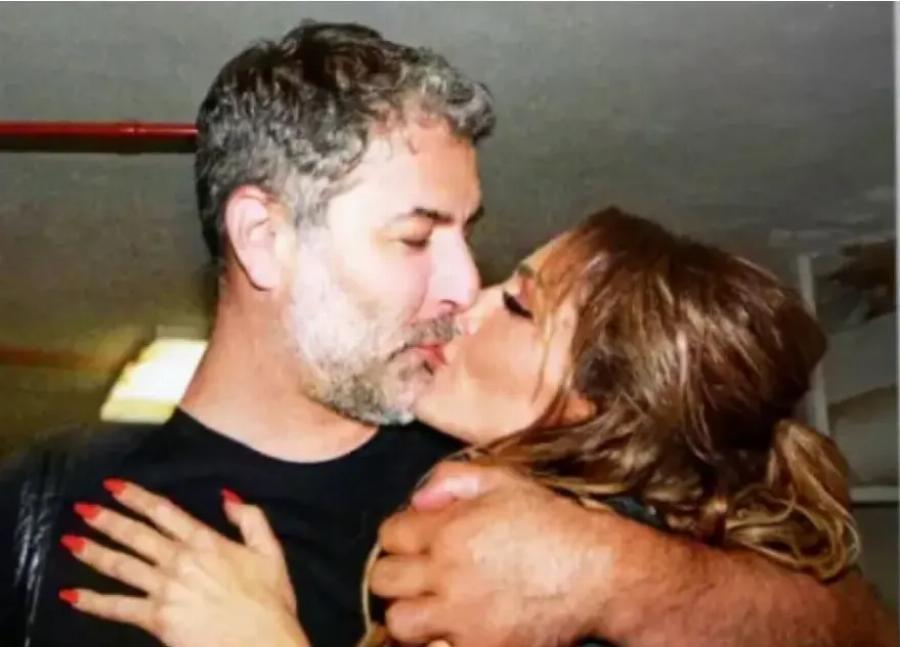 «Σ’ αγαπώ μέχρι το φεγγάρι»: Ερωτική εξομολόγηση της Βανδή στον Μπισμπίκη με μια φωτογραφία