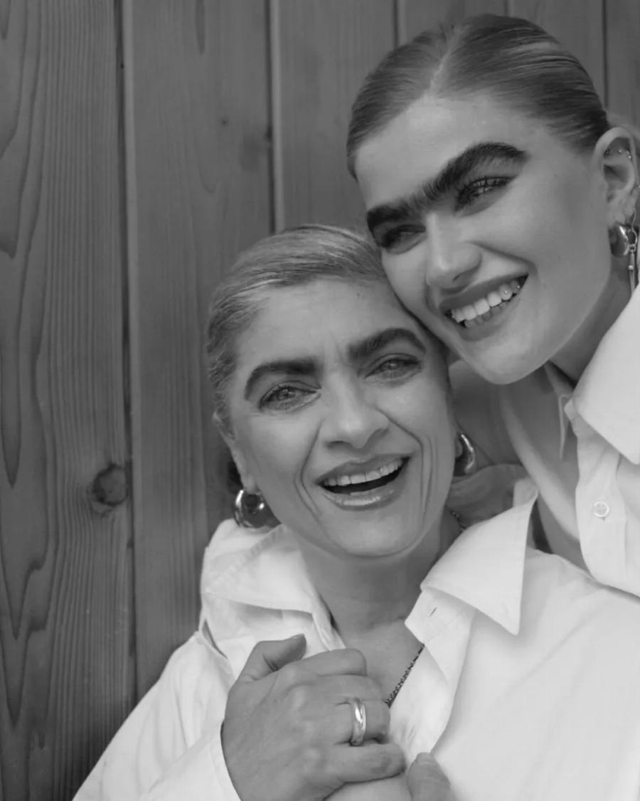 Σαν φωτοτυπία: Η τεράστια ομοιότητα της Σοφίας Χατζηπαντελή με τη μητέρα της