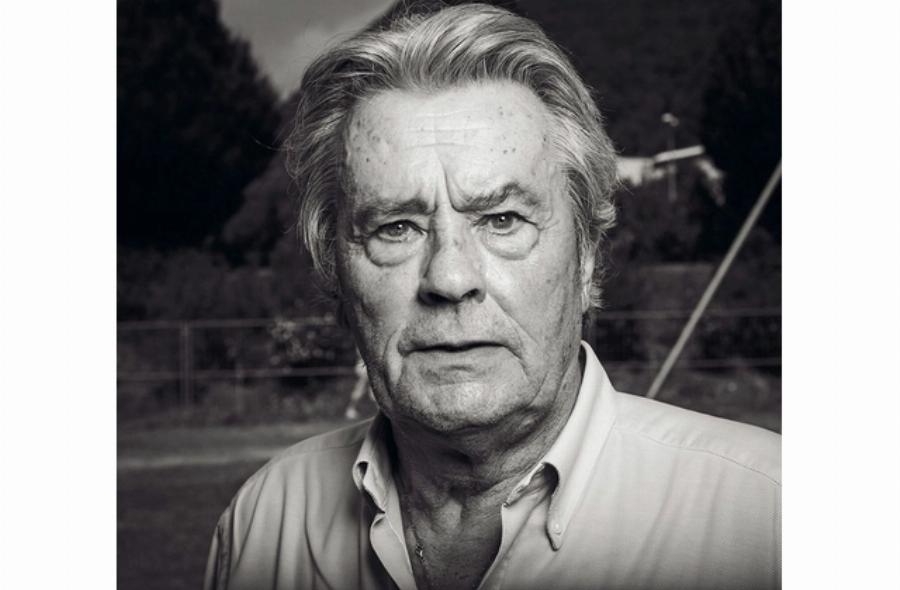 Βίκυ Μιχαλονάκου: «Ο Αλέν Ντελόν μου έστειλε αίτημα φιλίας και τον διέγραψα»