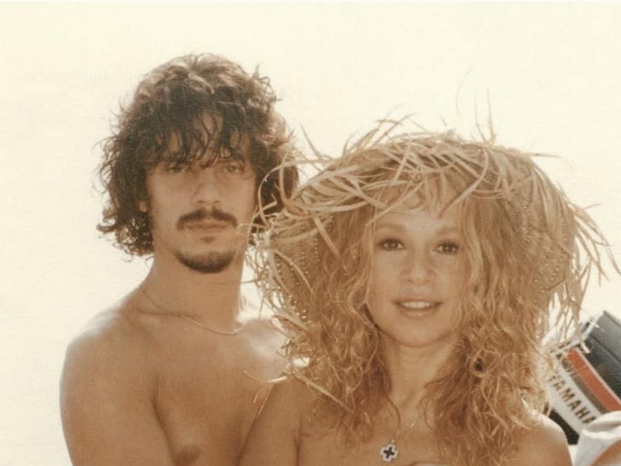 Βλάσσης Μπονάτσος: Ο αναπάντεχος έρωτας με την Αλίκη Βουγιουκλάκη, η γέννηση της κόρης του και το οδυνηρό τέλος στο απόγειο της καριέρας του