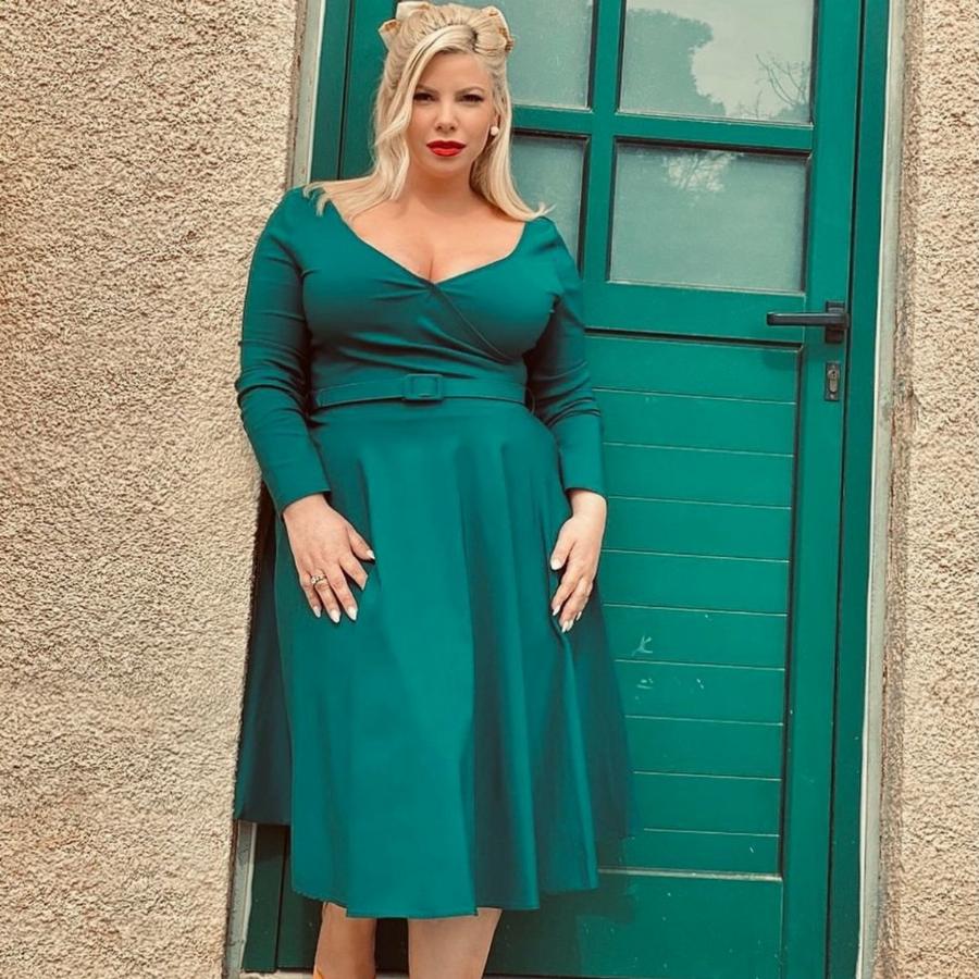 Αποστομωτική η πρώτη φωτογραφία της Αντελίνας Βαρθακούρη με μαγιό, μετά την τεράστια απώλεια κιλών