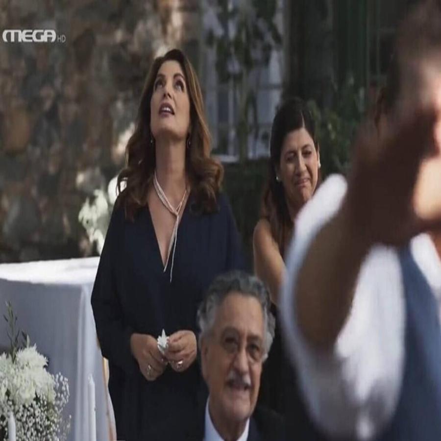 Ράγισε καρδιές η Γκερέκου στη Γη της Ελιάς: Τραγούδησε Βοσκόπουλο στο φινάλε της σειράς