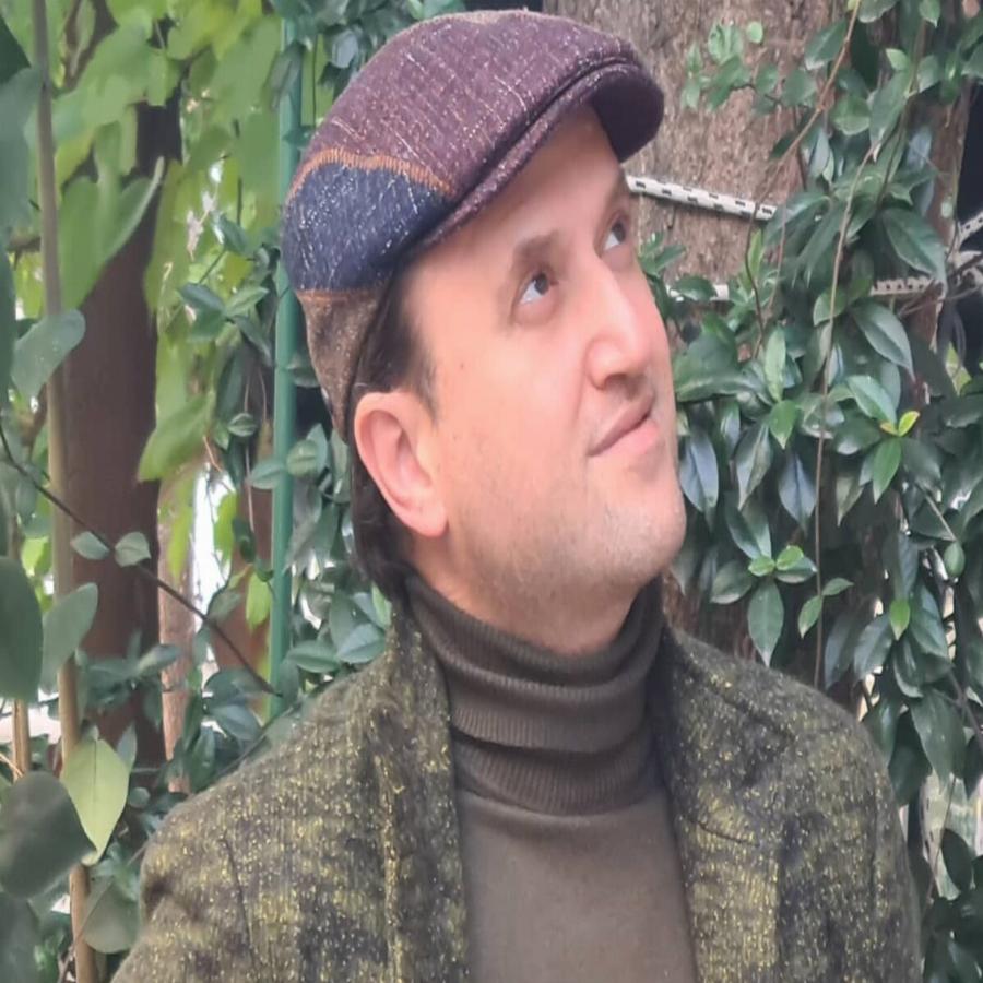 Αργύρης Αγγέλου: Το «Παρά 5» που τον καθιέρωσε, η αποζημίωση από τη Google, ο θάνατος του πατέρα του, που τον τσάκισε και η νέα εμφάνιση