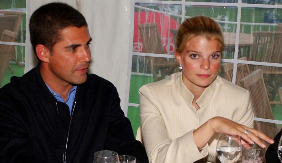 Τα πήρε όλα και την οδήγησε στην πτώχευση: Αυτό είναι το αστρονομικό ποσό που έλαβε ο Αλβάρο από την Αθηνά Ωνάση στο διαζύγιό τους