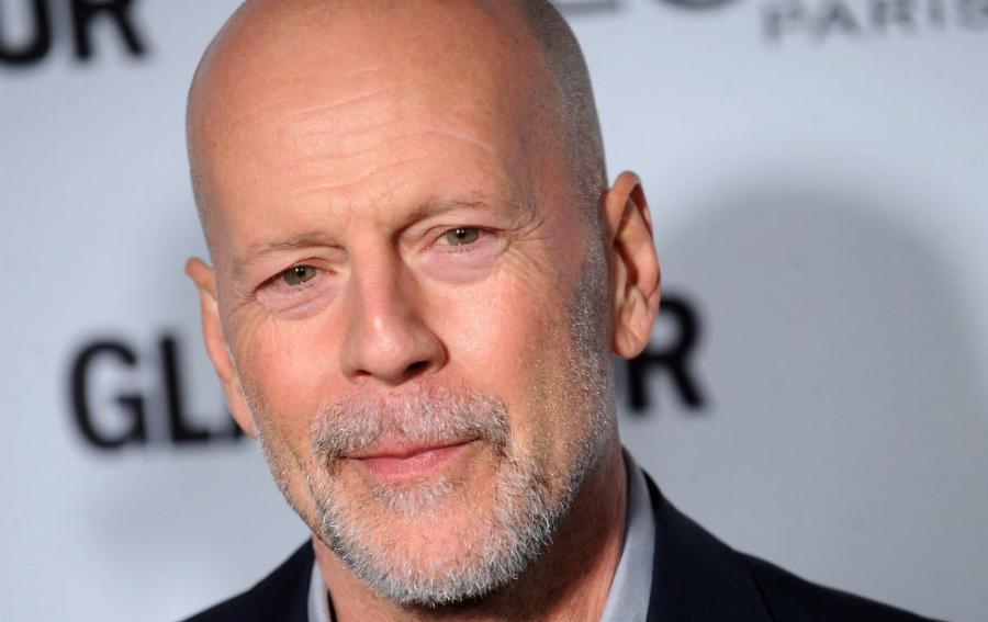 Στιγμές ευτυχίας για τον ηθοποιό που πάσχει από αφασία: Ο Μπρους Γουίλις μαθαίνει να χορεύει μαζί με την 10χρονη κόρη του