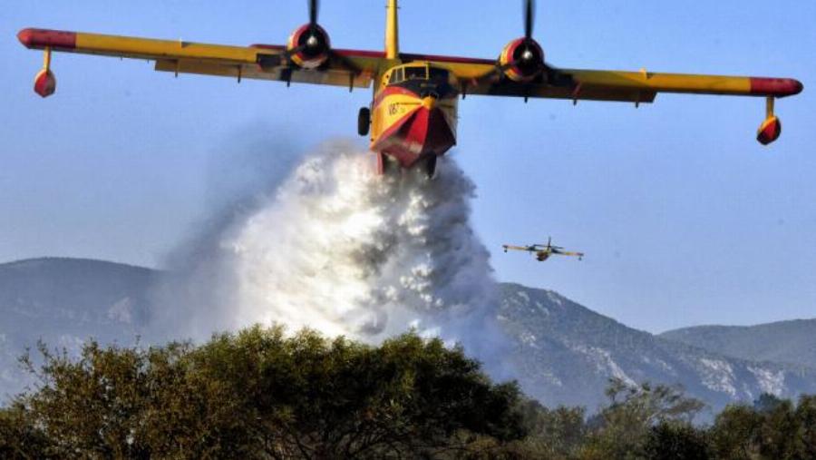 Ολόκληρος ο πλανήτης υποκλίνεται στους Έλληνες πιλότους καναντέρ: Οι ηρωικοί πολεμιστές της φωτιάς