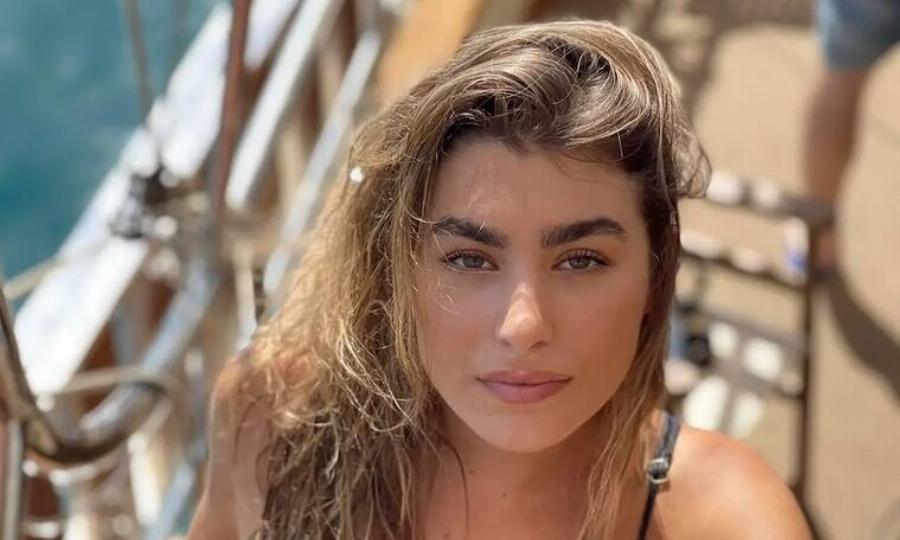 Η ομορφιά της δεν έχει προηγούμενο: Η Χρύσα Μιχαλοπούλου χωρίς φίλτρα ποζάρει άβαφτη στον 7ο μήνα εγκυμοσύνης