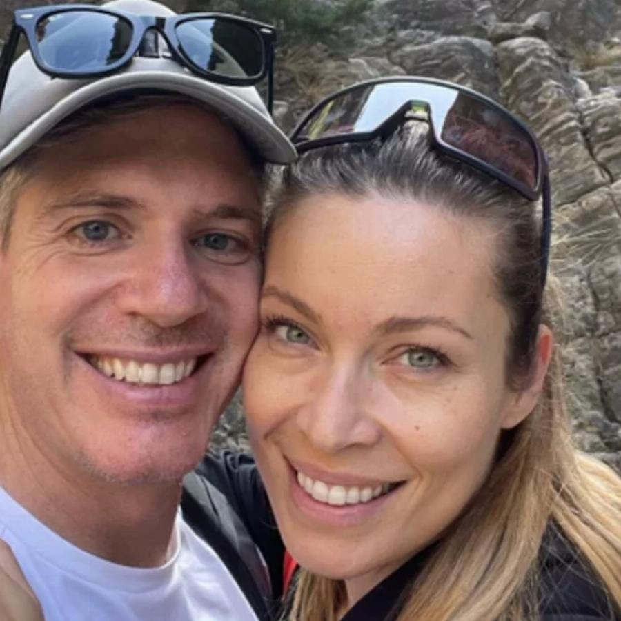 Σαν να βγήκε από παραμύθι: Αυτό είναι το παλάτι  του Λέοντα Πατίτσα και  της Μαριέττας Χρουσαλά στα νότια προάστια – Μοντέρνο, σικ και τεράστιο