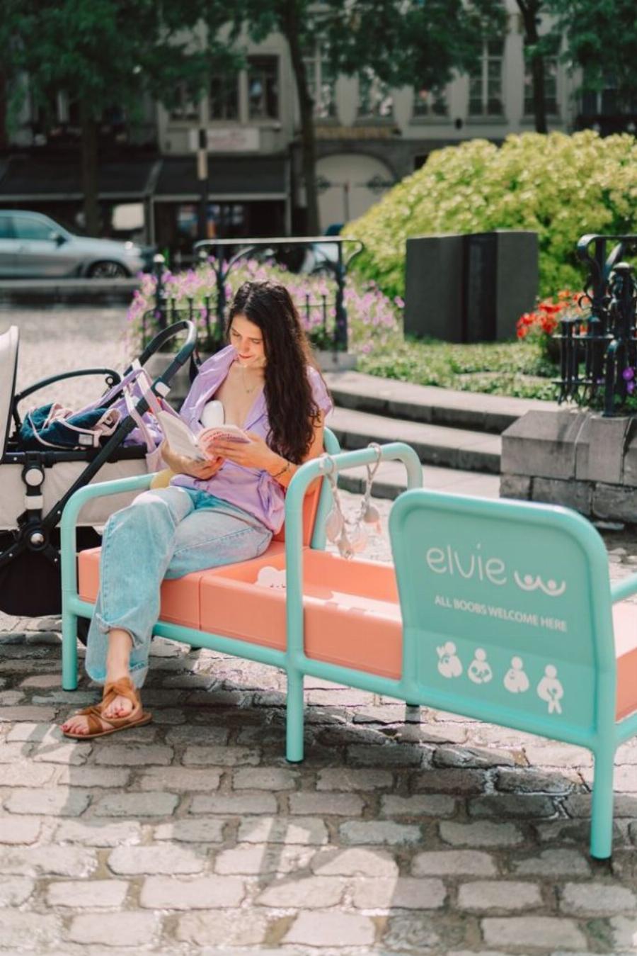 Παράδειγμα προς μίμηση το Βέλγιο: Το πρώτο παγκάκι δημόσιου θηλασμού είναι γεγονός και σπάει όλα τα ταμπού