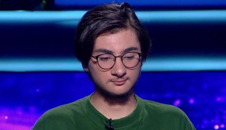 Ποιος θέλει να γίνει εκατομμυριούχος: “Τα έχασε” το Twitter με τον 18χρονο Έλληνα”Χάρι Πότερ”