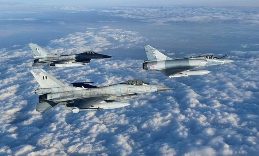 «Μόνο τον Θεό φοβόμαστε, κανέναν και τίποτε άλλο»: Συγκλονίζουν οι Έλληνες πιλότοι