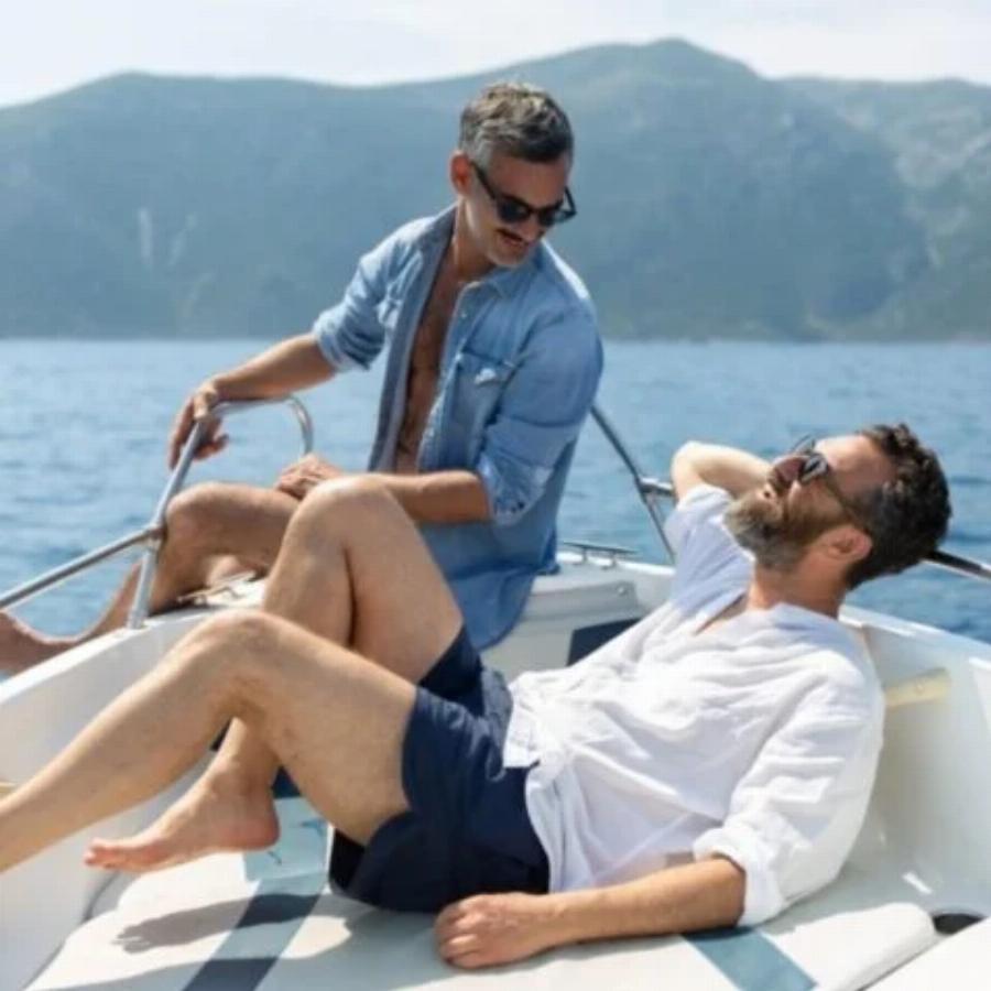 Κούκλος και επιτυχημένος καλλιτέχνης: Αυτός είναι ο σύντροφος του Άγγελου Μπράτη – Η παγκόσμια φήμη του Γεώργιου Ζερβουλάκου