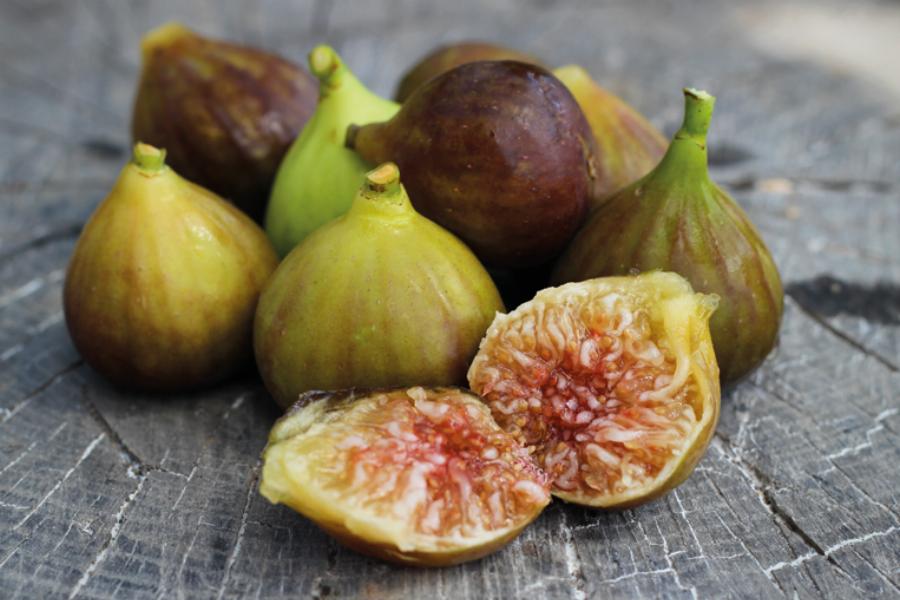 Οφέλη για όλο το σώμα: Το φρούτο που ρίχνει την πίεση, βοηθά την πέψη και θωρακίζει τα οστά