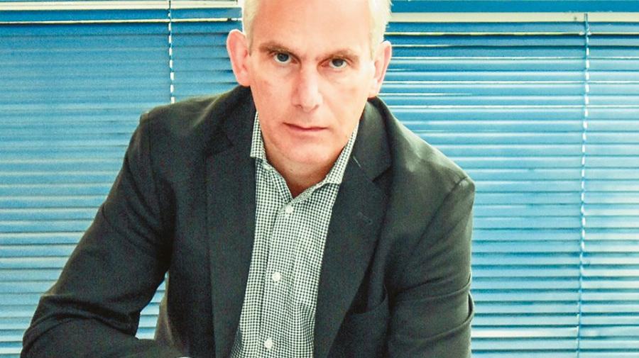 «Δεν με φοβίζει ο θάνατος γιατί θα σμίξουμε πάλι»: Συγκλονίζει ο πατέρας που έχασε το παιδί του σε θαλάσσιο σπορ στη Μύκονο