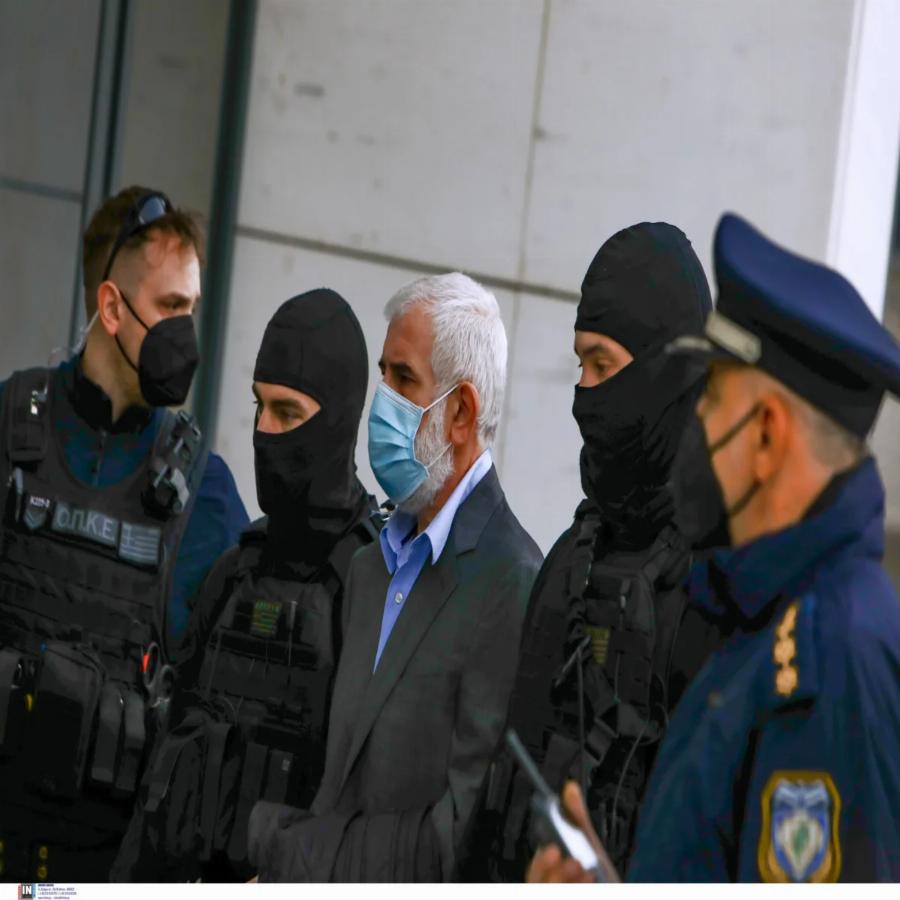 Πέτρος Φιλιππίδης: Παραμένει στο νοσοκομείο με ελαφρύ εγκεφαλικό