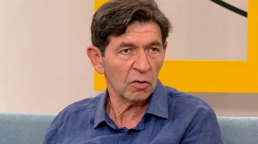 Γεράσιμος Σκιαδαρέσης: Οι ανύπαρκτες σχέσεις με τον πατέρα του, η μάχη με την κατάθλιψη, οι οικονομικές δυσκολίες και το σκάνδαλο