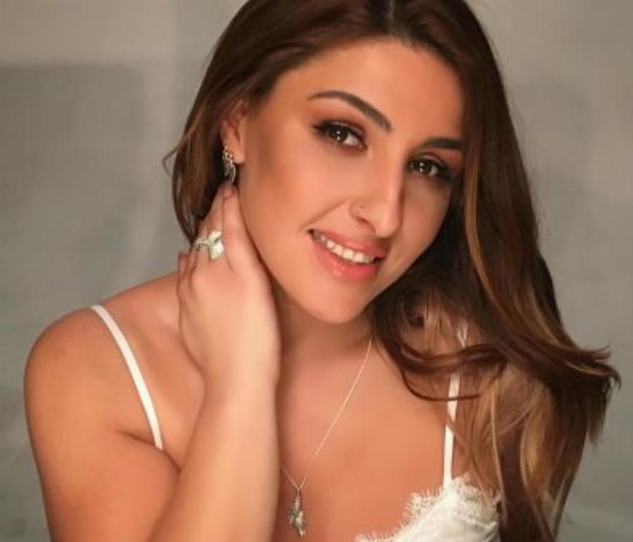 Πολύ πιο πριν από τον Μαυρίδη: Αυτός ο γνωστός τραγουδιστής ήταν ο μεγάλος εφηβικός έρωτας της Έλενας Παπαρίζου